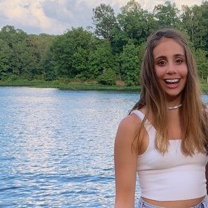 Meet your Posher, Isabella